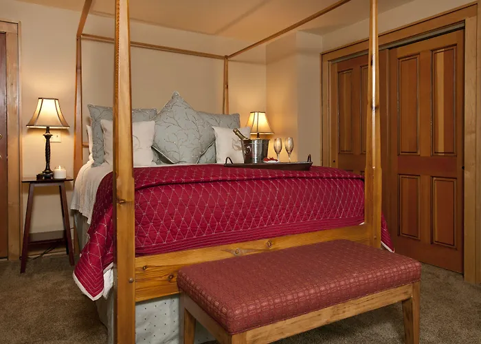 Hotel On The Creek 3*
