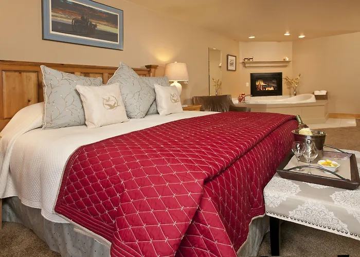 On The Creek Hotel 3*